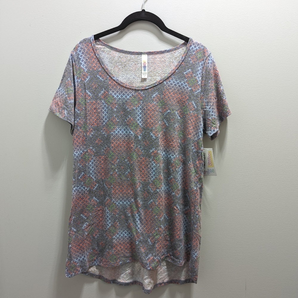 LuLaRoe Classic T - Medium *NWT*
